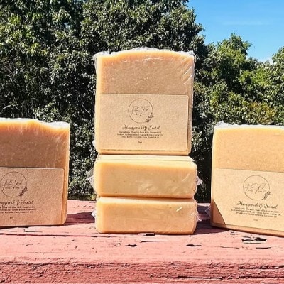 Honeycomb & Santal Goats Milk Soap
