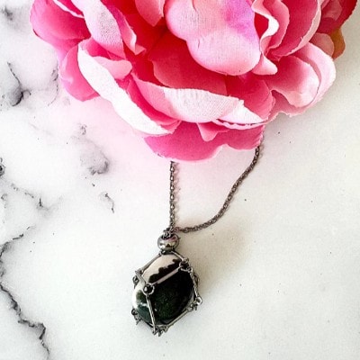 Green and White Agate Stone Silver Chain Necklace