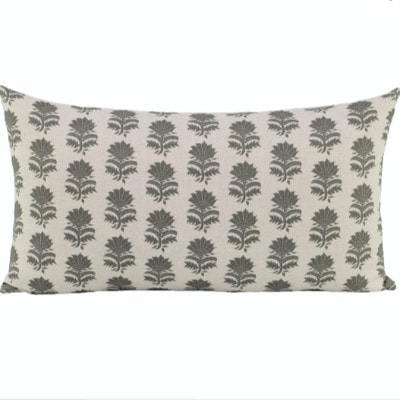 Wynne Pillow